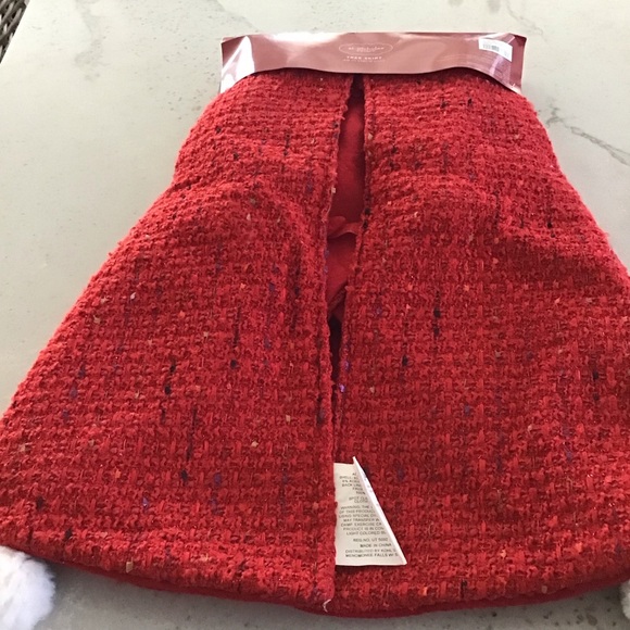 St. Nicholas Square Tree Skirt - Picture 4 of 6